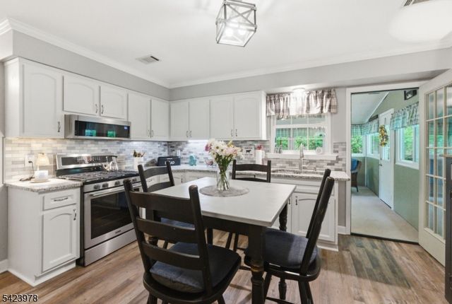 128 Merriam Ave, Newton Town, NJ 07860
