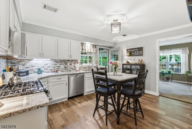 128 Merriam Ave, Newton Town, NJ 07860