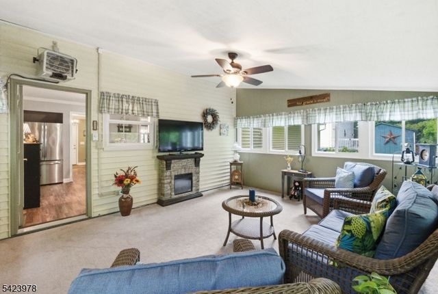 128 Merriam Ave, Newton Town, NJ 07860