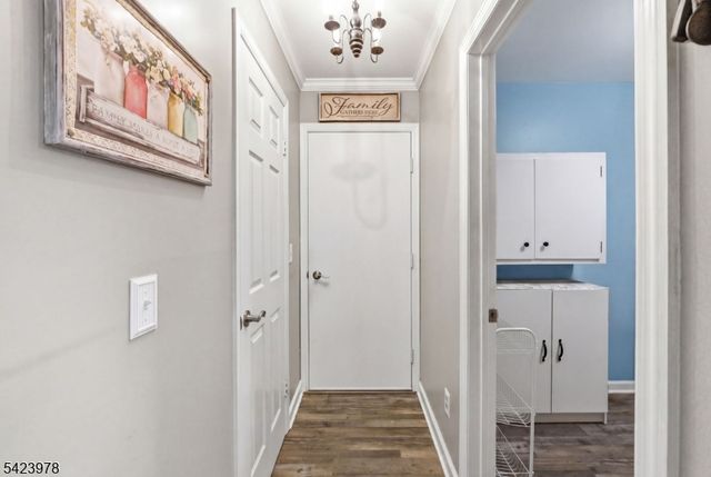 128 Merriam Ave, Newton Town, NJ 07860