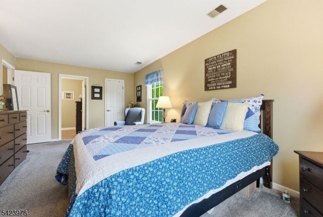 128 Merriam Ave, Newton Town, NJ 07860