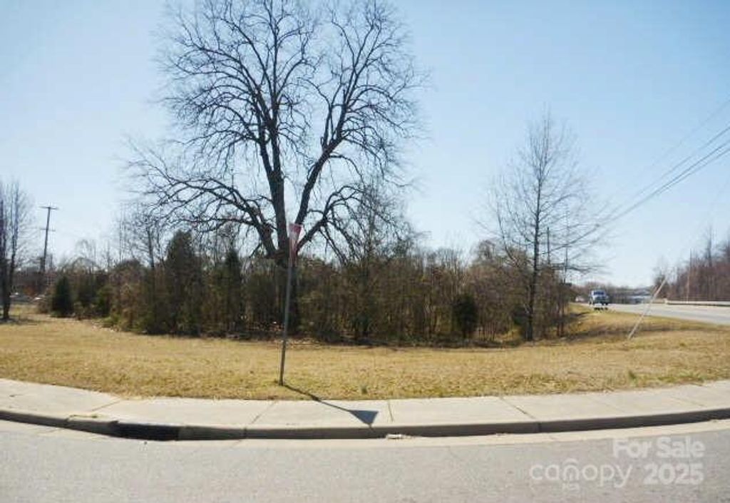 949 E Long Avenue, Gastonia, NC 28054