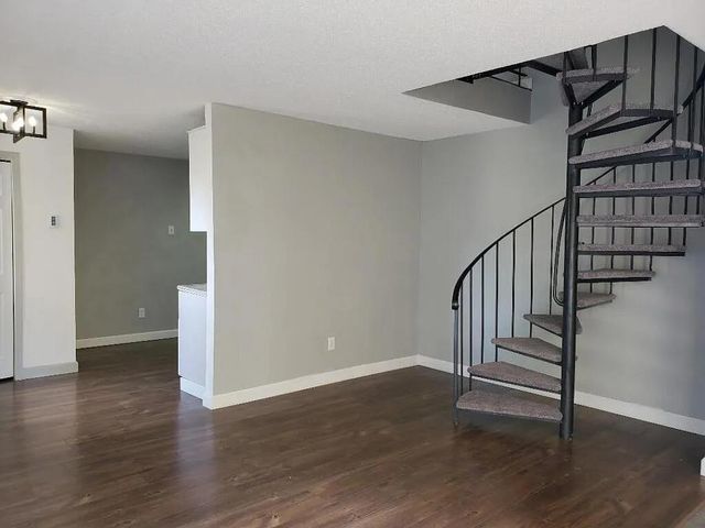 7332 72nd Lane N, Brooklyn Park, MN 55428