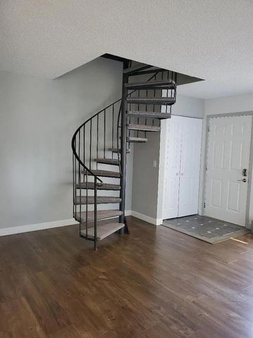 7332 72nd Lane N, Brooklyn Park, MN 55428