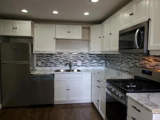 7332 72nd Lane N, Brooklyn Park, MN 55428