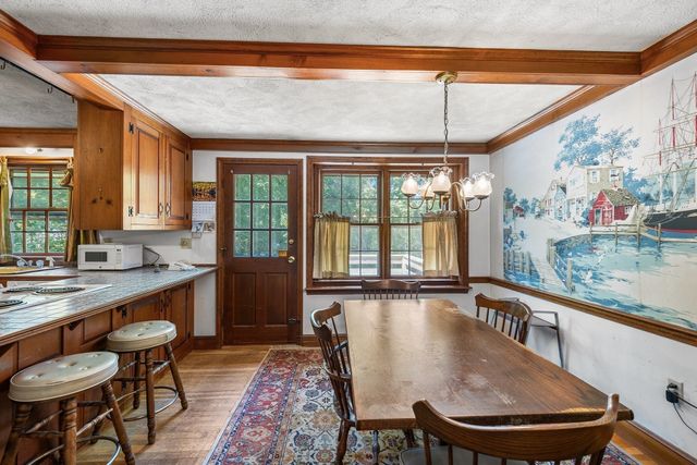 41 Academy Ave, Weymouth, MA 02189