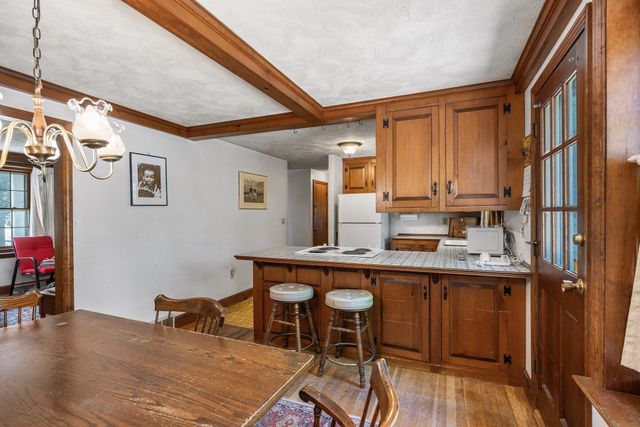 41 Academy Ave, Weymouth, MA 02189