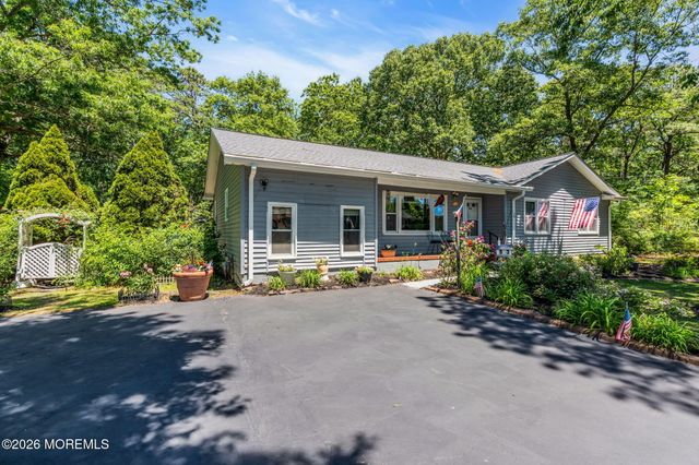 42 Ocean Avenue, Jackson, NJ 08527