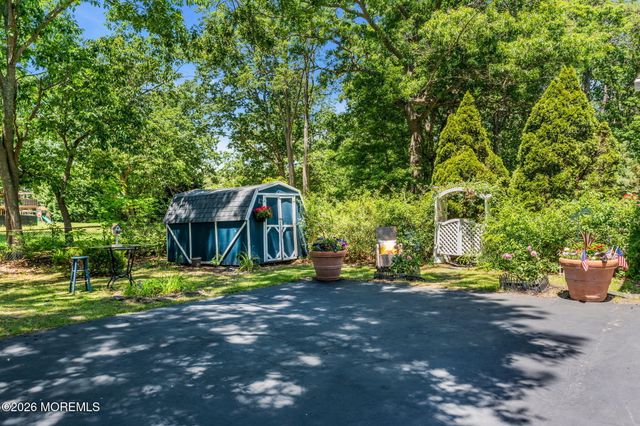 42 Ocean Avenue, Jackson, NJ 08527