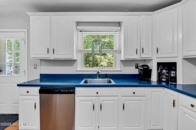 42 Ocean Avenue, Jackson, NJ 08527