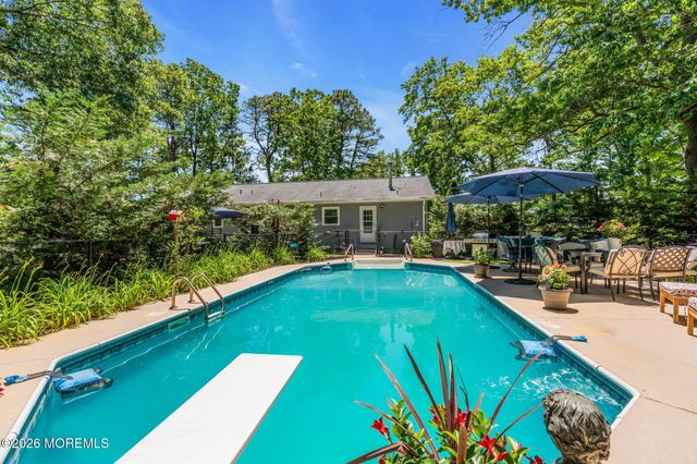 42 Ocean Avenue, Jackson, NJ 08527