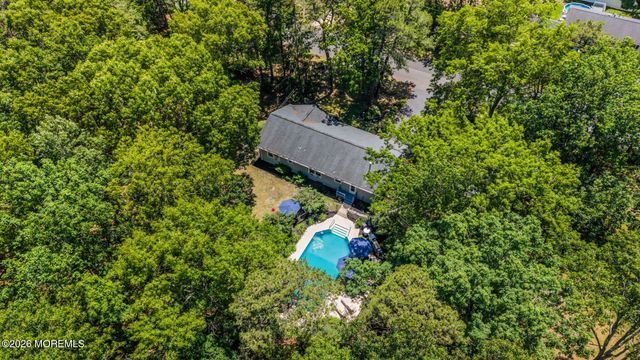 42 Ocean Avenue, Jackson, NJ 08527