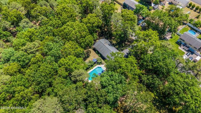 42 Ocean Avenue, Jackson, NJ 08527