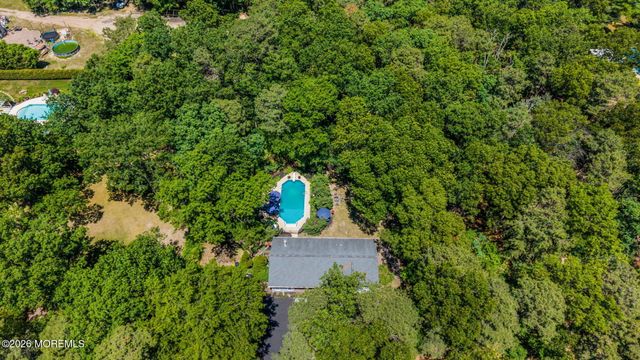 42 Ocean Avenue, Jackson, NJ 08527