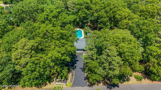 42 Ocean Avenue, Jackson, NJ 08527