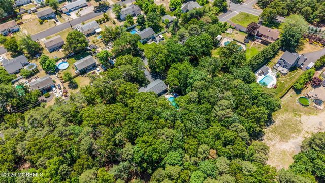 42 Ocean Avenue, Jackson, NJ 08527