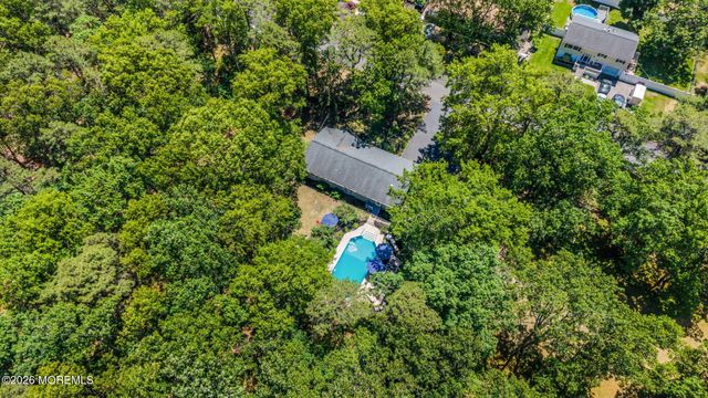 42 Ocean Avenue, Jackson, NJ 08527