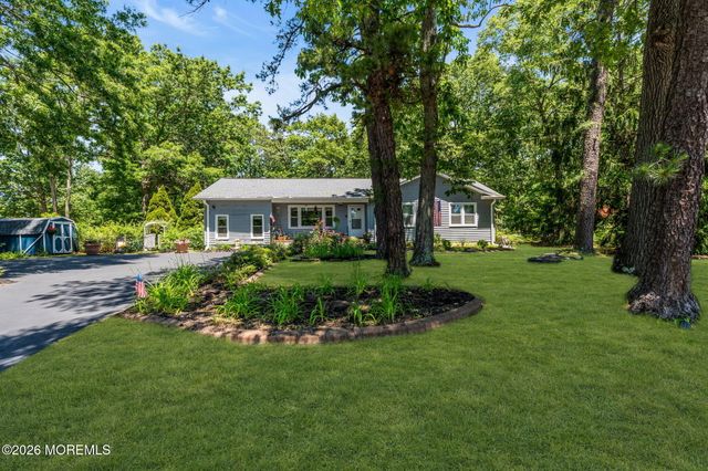 42 Ocean Avenue, Jackson, NJ 08527
