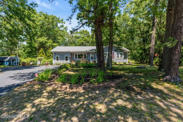 42 Ocean Avenue, Jackson, NJ 08527