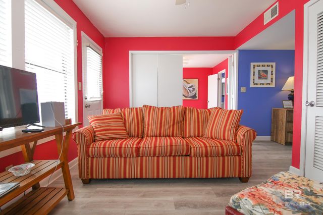 1288 W Beach Boulevard, Gulf Shores, AL 36542