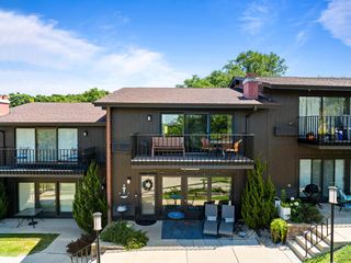 37 Lausanne COURT #37-06, Lake Geneva, WI 53147
