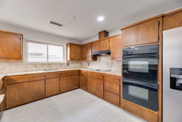 7106 Casablanca Court, Dallas, TX 75248