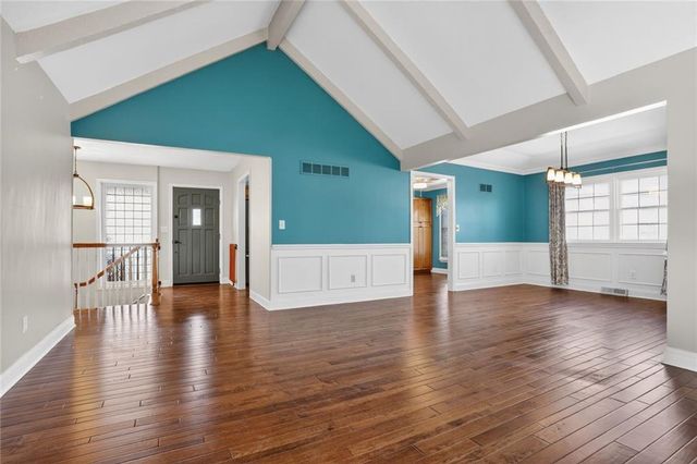 14930 Tomasha Drive, Independence, MO 64055