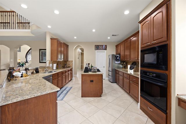 11710 Oakshield Lane, Cypress, TX 77433