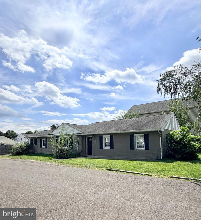 2565 BUFFALO AVE, FEASTERVILLE TREVOSE, PA 19053 — photo 2