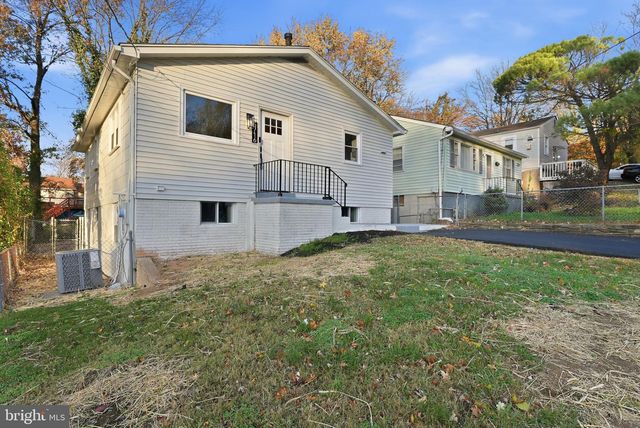 5716 SOMERSET RD, Riverdale, MD 20737