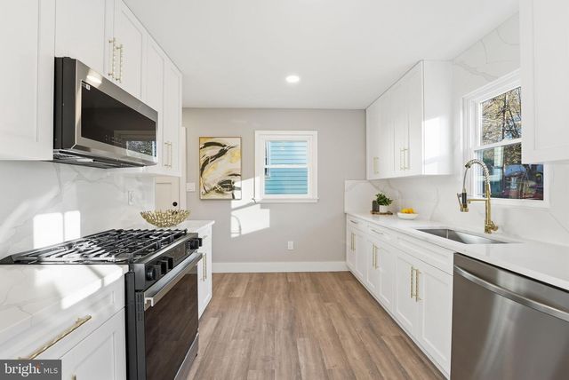 5716 SOMERSET RD, Riverdale, MD 20737