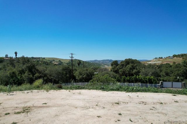 Lilac Road, Bonsall, CA 92003