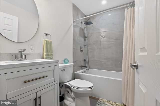 15 KENTUCKY DR, Little Egg Harbor Twp, NJ 08087