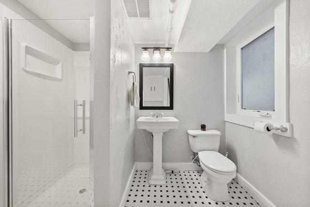 818 W 27th Ave, Spokane, WA 99203