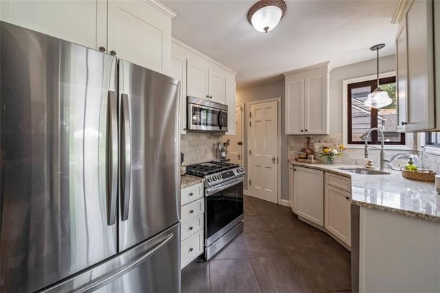 5337 Clark Drive, Roeland Park, KS 66205