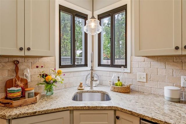 5337 Clark Drive, Roeland Park, KS 66205