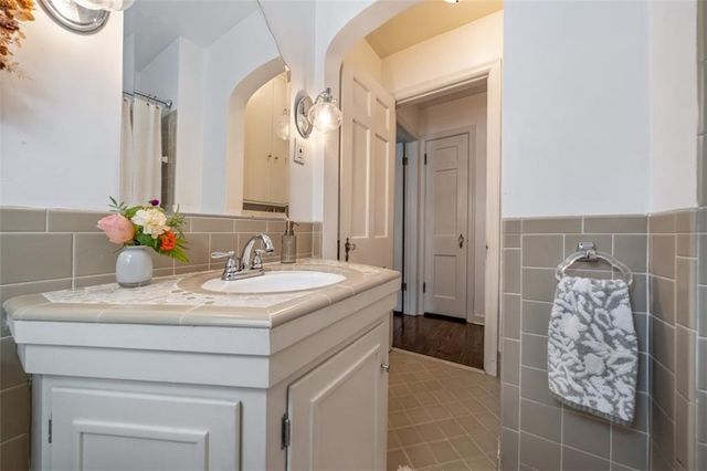 5337 Clark Drive, Roeland Park, KS 66205