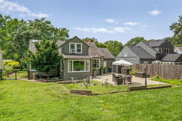 5337 Clark Drive, Roeland Park, KS 66205