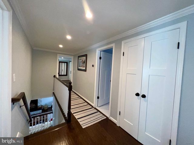 909 SAINT STEPHENS RD, Alexandria, VA 22304