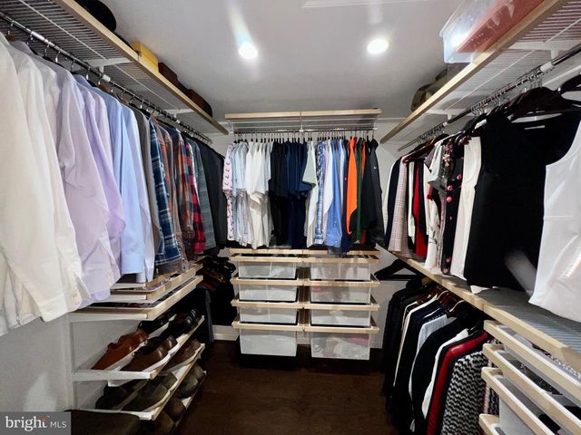 909 SAINT STEPHENS RD, Alexandria, VA 22304