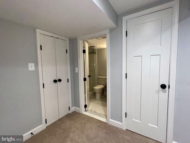 909 SAINT STEPHENS RD, Alexandria, VA 22304