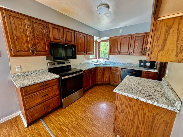 171 Dennis Avenue, Fruitport Vllg, MI 49415