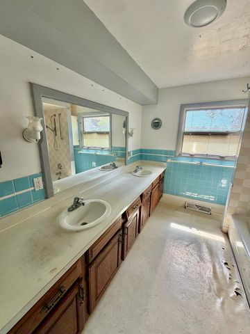 171 Dennis Avenue, Fruitport Vllg, MI 49415