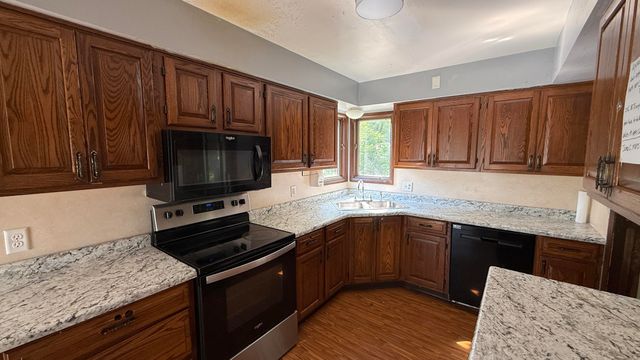 171 Dennis Avenue, Fruitport Vllg, MI 49415