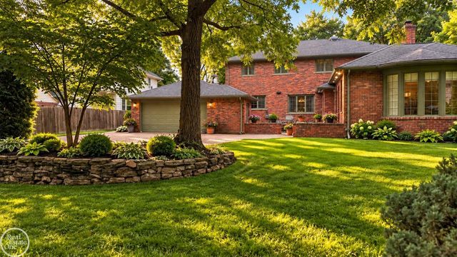 174 S Wilson Boulevard, Mt Clemens, MI 48043