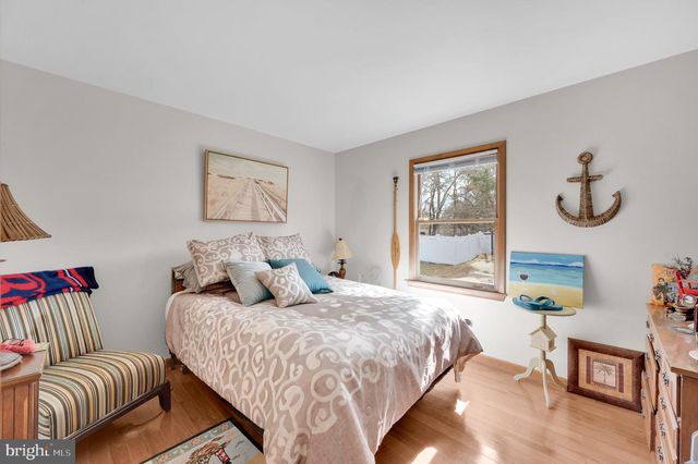 1113 SEASHELL AVE, Manahawkin, NJ 08050