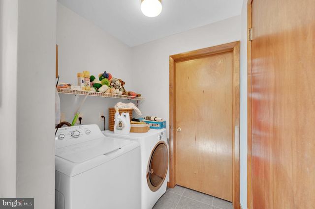 1113 SEASHELL AVE, Manahawkin, NJ 08050