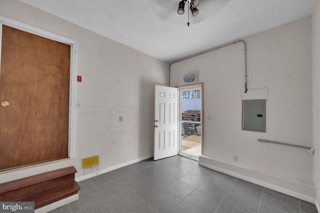 1113 SEASHELL AVE, Manahawkin, NJ 08050