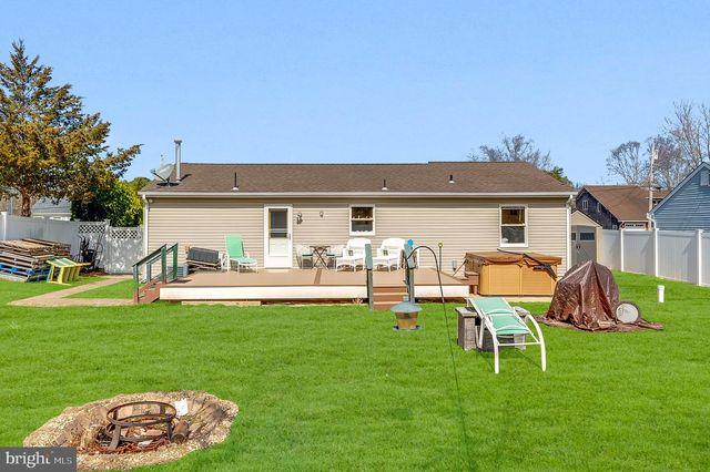 1113 SEASHELL AVE, Manahawkin, NJ 08050