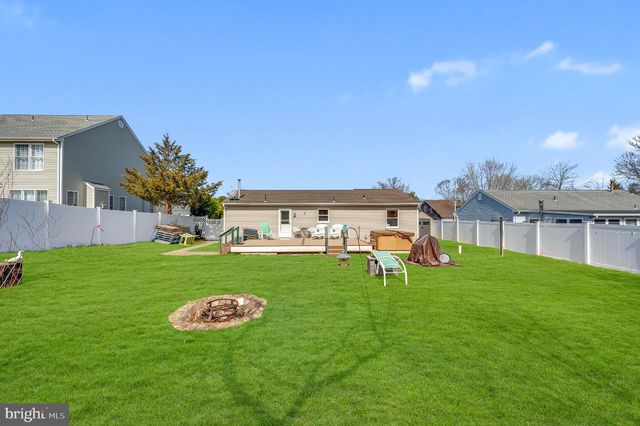 1113 SEASHELL AVE, Manahawkin, NJ 08050